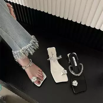 Летние женские тапочки, модные элегантные женские шлепанцы со стразами на низком каблуке, повседневные уличные пляжные шлепанцы, сандалии, вьетнамки Size 35(foot 22.5cm) серебряный