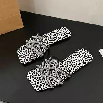 Летние женские тапочки на плоской подошве, сексуальные высококачественные повседневные удобные нескользящие женские пляжные тапочки с квадратной головкой 35