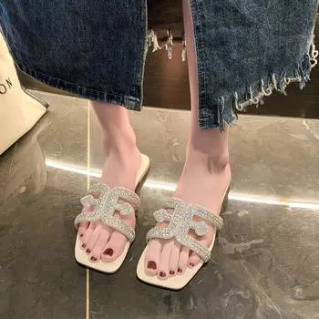 Летние женские тапочки. Новые женские пляжные тапочки на плоской подошве. Женские сандалии с бриллиантами. Уличная обувь. Роскошный дизайнер, большие размеры 42. 41 бежевый