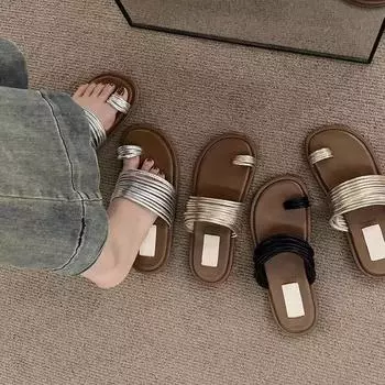 Летние женские тапочки с узким ремешком на клипсе с мыском, повседневные туфли с открытым носком для женщин, для отдыха на пляже 35 серебряный