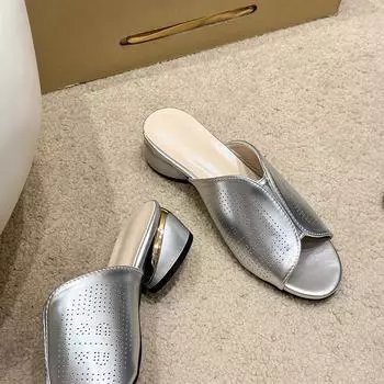 Летние женские тапочки, золотистые элегантные тапочки на низком каблуке, серебряные сандалии из мягкой кожи на высоком каблуке, повседневная обувь, размеры 35–43 35 бежевый