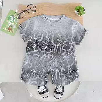 Летний комплект из двух предметов для мальчиков 2025 года: футболка с коротким рукавом и шорты - Легкий повседневный наряд для маленьких мальчиков 120cm серый