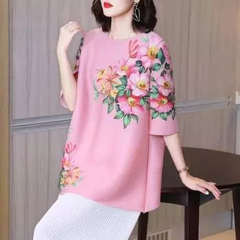 Летний розовый плиссированный топ с принтом, модный новый стиль, стильная, уменьшающая возраст, свободная футболка с рукавами четверть. M розовый