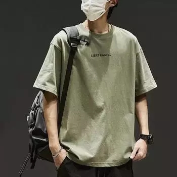 Летний тренд 2024 года: мужская футболка с коротким рукавом