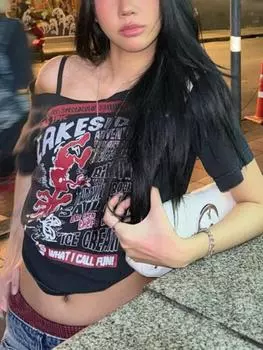 Летний Y2k Эстетический уличный топ с надписью, женский сексуальный американский топ с открытыми плечами, женские повседневные модные тонкие укороченные топы в стиле гранж S чёрный