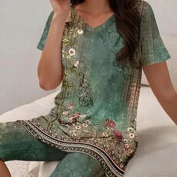 Летний женский комплект из футболки и шорт с цветочным принтом, повседневный комплект из двух предметов с V-образным вырезом S фиолетовый