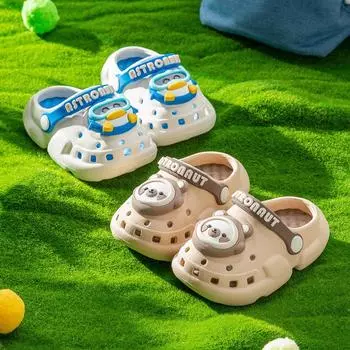 Летняя детская обувь с рисунком из мультфильмов, новая, для мальчиков и девочек, домашняя и уличная одежда, сандалии с мягкой подошвой и противоскользящей подошвой 150 [Suitable for foot length 13.5cm]