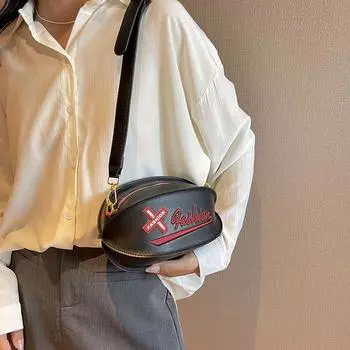 Летняя маленькая свежая сумка через плечо женская 2024 новая мультяшная персонализированная баскетбольная сумка нишевая модная сумка-мессенджер