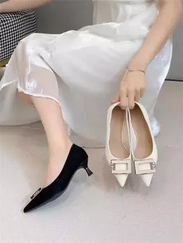 Летняя мода, новые сексуальные туфли на шпильке для банкета, женские однотонные туфли с кристаллами, профессиональные металлические повседневные популярные удобные туфли на высоком каблуке 35