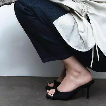 Летняя нишевая одежда для отдыха на открытом воздухе модные туфли с бантом на высоком каблуке женские французские маленькие сандалии Muller полутапочки сандалии на шпильке 35
