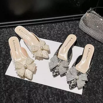 Летняя новая обувь для женщин, роскошные тапочки, уличные, с острым носком, повседневные сандалии с жемчугом, для девочек, четырехлистный клевер, плоские мюли, шлепанцы 35 чёрный