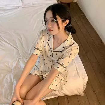 Летняя новинка, женская милая атласная шелковая пижама с цветочным принтом, короткий рукав + брюки, женская шелковая милая домашняя одежда, повседневная одежда M