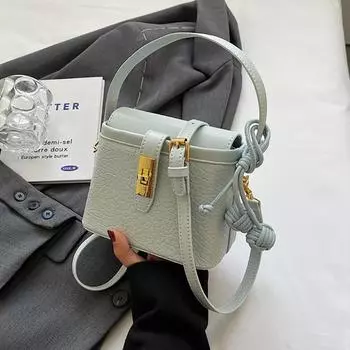 Летняя популярная модная маленькая сумка, женская новая простая повседневная сумка-мешок 2024, нишевая текстурированная сумка через плечо чёрный