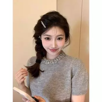 Летняя серия Miu со свитером с отделкой стразами, футболка с коротким рукавом, женский весенне-летний свободный мохеровый трикотаж, универсальный короткий топ Grey L