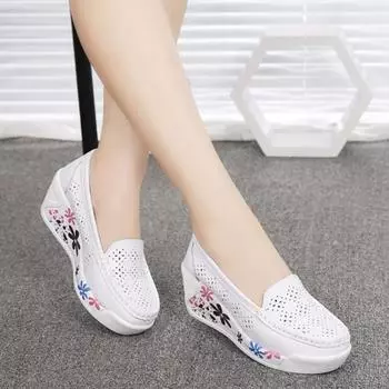 Летняя женская обувь на танкетке, легкие женские лоферы на платформе, туфли-качалки без шнуровки, мокасины с неглубоким носком, повседневные кроссовки 34 жёлтый