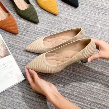 Летняя женская обувь на высоком каблуке, большая женская обувь, дышащая сетчатая вязаная модная разноцветная обувь на тонком каблуке с острым носком, профессиональная обувь 43 чёрный