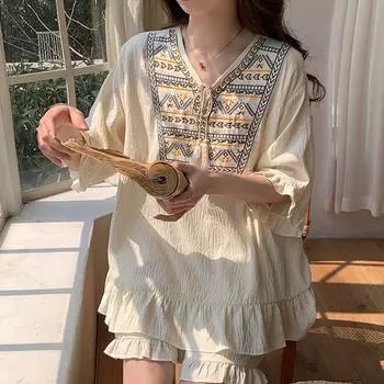 Летняя женская пижама с накладкой на грудь, которую можно носить снаружи, что обеспечивает высокую эстетическую ценность. Комплект из двух шорт с короткими рукавами для домашней одежды M