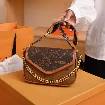 Лето 2023, новая модная цепочка через плечо на одно плечо, маленькая квадратная сумка в стиле ретро, универсальная легкая роскошная сумка высокого качества