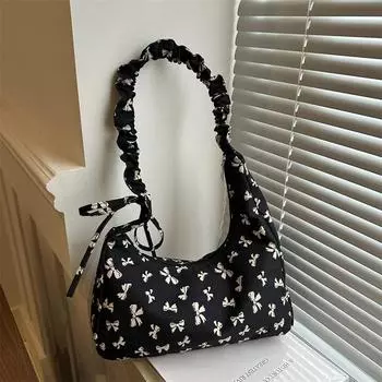 Лето 2024 года, новая простая и модная сумка через плечо большой вместимости для студентов колледжей, сумка через плечо для поездок на работу через подмышку чёрный