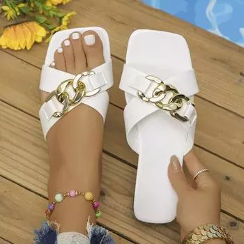 Лето 2024 года, новые модные туфли на плоской подошве с квадратным носком, модная повседневная обувь, женские римские сандалии с металлической цепочкой большого размера 35 белый