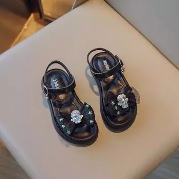 Лето 2024 года, новые однотонные сетчатые универсальные детские сандалии со стразами и бантом, с открытым носком, нескользящие туфли принцессы для вечеринок 26 чёрный