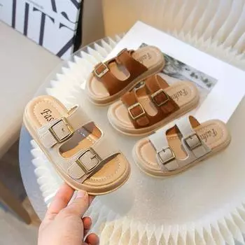 Лето 2024 года, новые стильные детские сандалии с металлической пряжкой для девочек и мальчиков: Идеально подходит для повседневной носки на открытом воздухе дома. коричневый