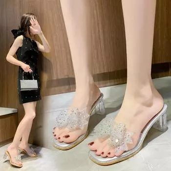 Лето 2024 года, новые универсальные тапочки с юбкой, прозрачные босоножки на толстом каблуке для женщин, прозрачные высокие каблуки 35 золотой