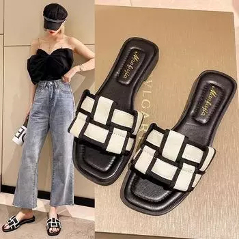 Лето 2024, новые тапочки на плоской подошве для женщин, модная женская обувь в клетку с квадратным носком, уличная повседневная пляжная обувь для отдыха для женщин 35