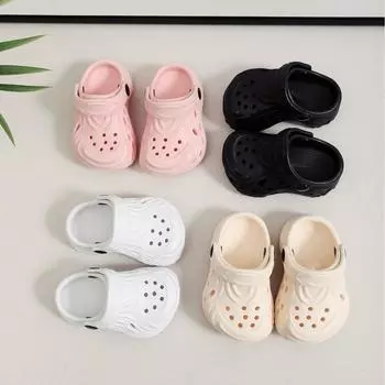 Лето 2025 года, новые детские туфли с толстой подошвой и нескользящей подошвой для ношения в помещении и на улице, модные, легкие, повседневные туфли с отверстиями 18 белый