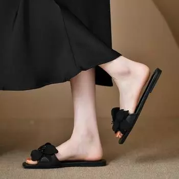 Лето 2025 года, новые туфли с открытым носком и цветочным принтом, милые пляжные туфли, модные сандалии на плоской подошве 35 чёрный