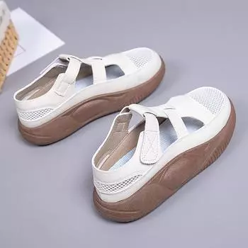 Лето 2025 года, новые универсальные маленькие белые туфли, женская полая нескользящая повседневная обувь на липучке, сандалии на платформе с дышащей сеткой 35 покинуть белый