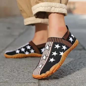Лето 2025 года, новые высокоэластичные летающие плетеные туфли, мужские повседневные нескользящие легкие дышащие туфли с небольшим вырезом, удобные мягкие туфли для доски 36 чёрный