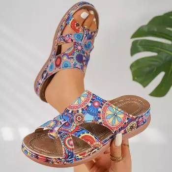 Летом 2025 года выйдут новые женские тапочки большого размера с круглой головкой и толстой подошвой, сочетающиеся по цвету. 36