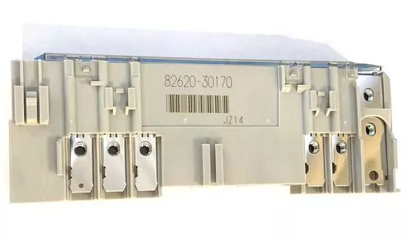 Lexus IS250 IS350 GS300 GS350 GS430 GS460 Плавкий блок 82620-30170 Оригинал