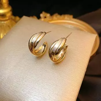 Личность Холодный Стиль Металлическое Ощущение Простые Серьги В Форме С Для Женщин 1 pair