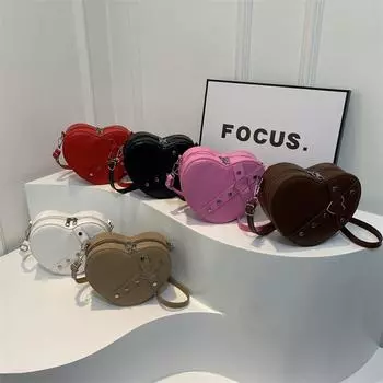 Личность Rivet Love Популярная модная тенденция Текстура Модная в иностранном стиле Сумка через плечо для женщин красный