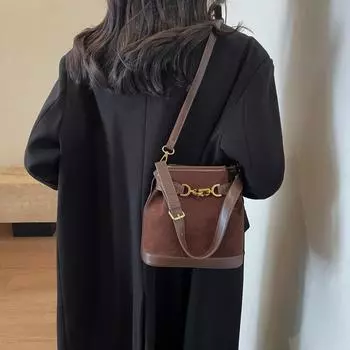 Лидер продаж 2023 года, сумка-ведро с матовым покрытием, пряжка с замком в стиле ретро, сумка на одно плечо для женщин для работы, поездок на работу, переноски через плечо, модная сумка, универсальная