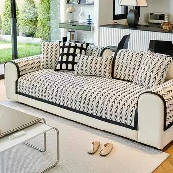 Light Luxury and High-end Sense Chenier Sofa Cushion Anti Slip Cover Cloth All Season Universal Cover Cloth 70x70cm вино красного