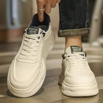 Light luxury men s McQueen board shoes 2025 new spring casual versatile little white shoes youth four seasons sports and leisure shoes 39