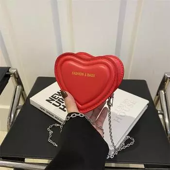 Light luxury red envelopes, exquisite and cute love-shaped chain shoulder bag, daily versatile messenger bag. белый