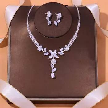 Light Luxury Zircon Bridal Jewelry Two-Piece Set Wedding Dress Accessories Flower Earrings Necklace Set Jewelry Set серебряный