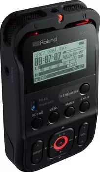Линейный PCM-рекордер Roland Roland с внешним слотом для SD-карты (черный) Р-07-БК