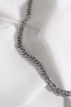 Литая цепь серебристого цвета