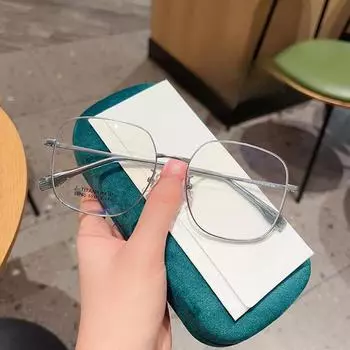 Литературная ретро-оправа для очков в большой коробке для мужчин и женщин, простое лицо может быть оснащена антисиним светом.