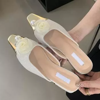 Liyke Дизайнерские туфли с открытым носком золотистого цвета с квадратным носком Женская мода Жемчужные цветы Летние туфли на низком каблуке Туфли-лодочки Сандалии Женские мюли 35