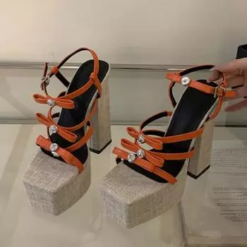 Liyke Модный дизайн Женские босоножки на платформе с кристаллами и металлическим бантом из дерева с толстой подошвой и квадратным носком на очень высоком каблуке Туфли для выпускного вечера 35