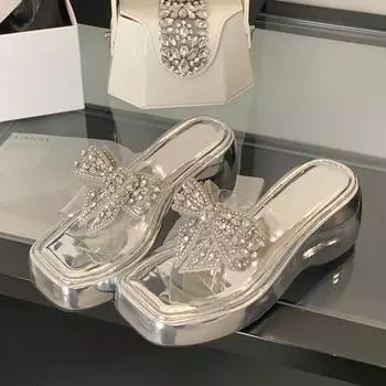 Liyke Летние тапочки с квадратным носком на танкетке женские босоножки на платформе с кристаллами и бабочкой на высоком каблуке из ПВХ прозрачные туфли для женщин 35