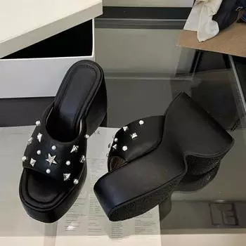 Liyke Высококачественные удобные мягкие кожаные туфли на танкетке и платформе, женские модные дизайнерские сандалии с металлическими заклепками, женская обувь для вечеринок 35