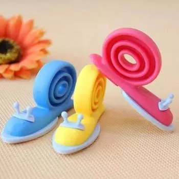 Lock Safety Guard Finger Baby Safety Gate Cute Snail Animal Shaped Silicone Door Stopper Wedge Holder for Children Kids Safety color ramdom -1pc