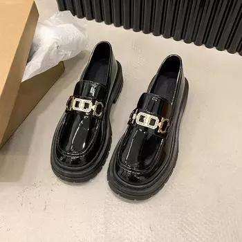 Лоферы на платформе, женские весенние новые маленькие кожаные туфли на среднем каблуке, женские черные туфли на одинарной платформе, украшенные металлическими стразами 35 матовый черный